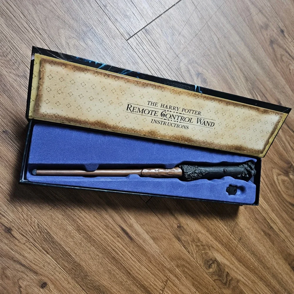 Harry Potter Remote Control Wand The Noble Collection Universal IR Remote NN8050